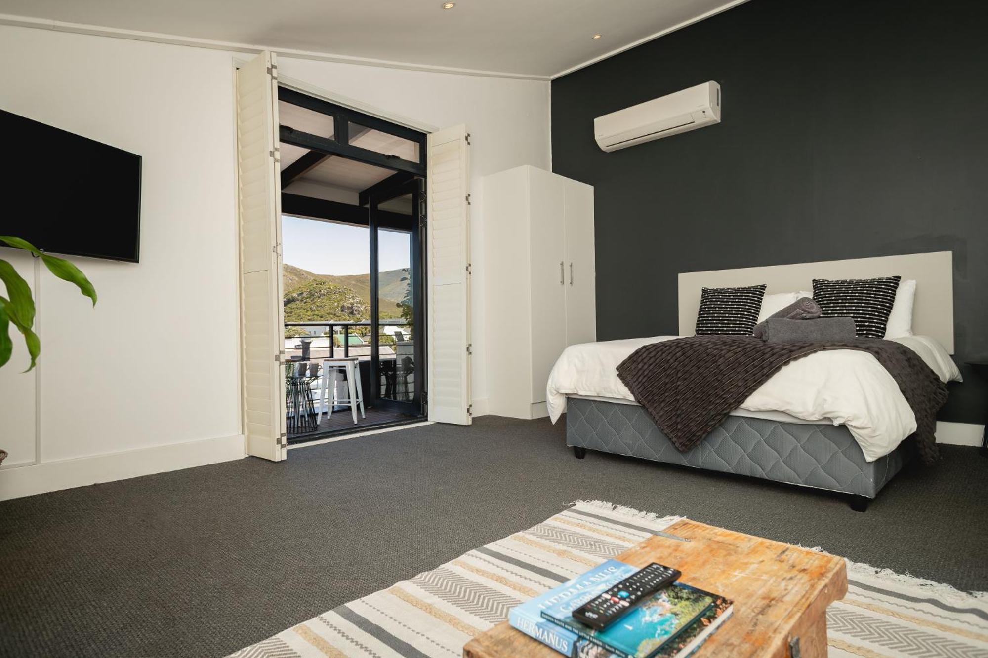 Central Mountain View Apartment, Hermanus Waterfront Esterno foto